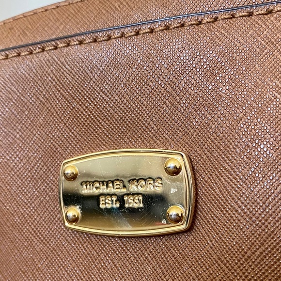SOLD Micheal Kors Brown Dome Leather Bag - Picture 6 of 7